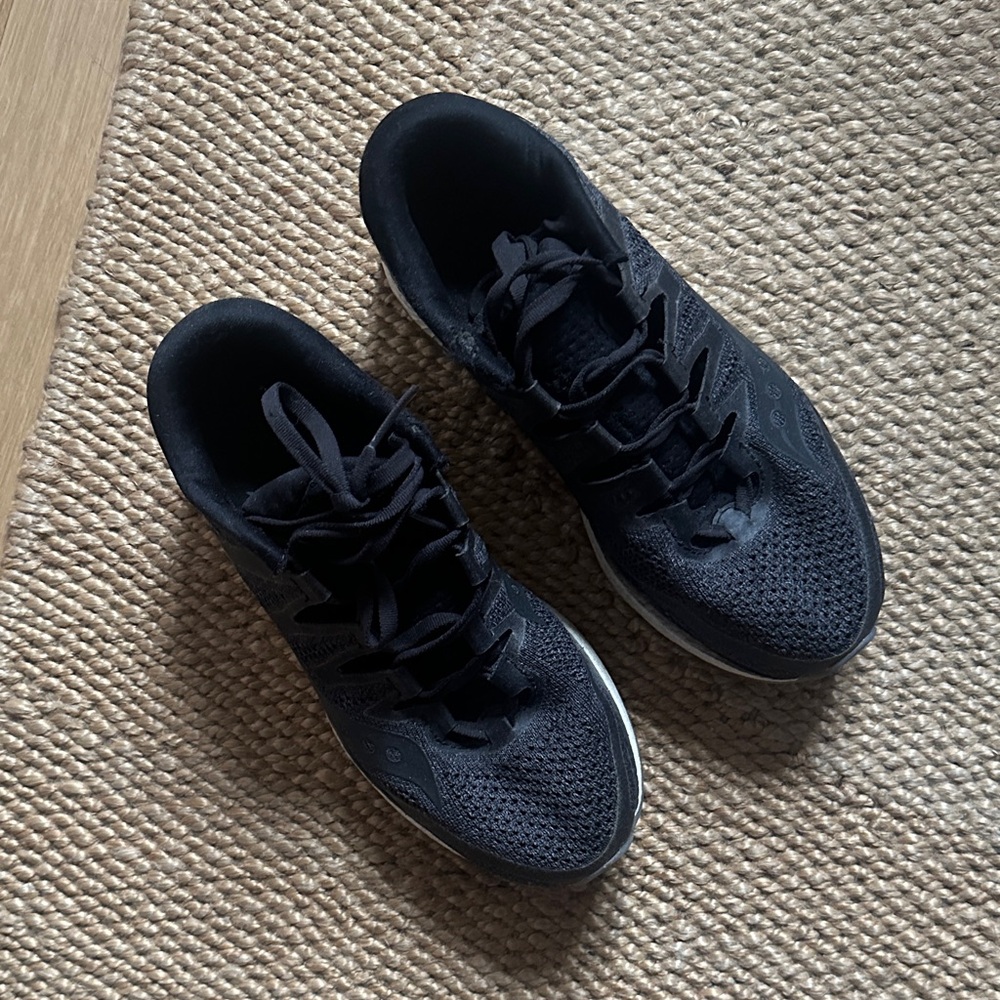 saucony sneakers